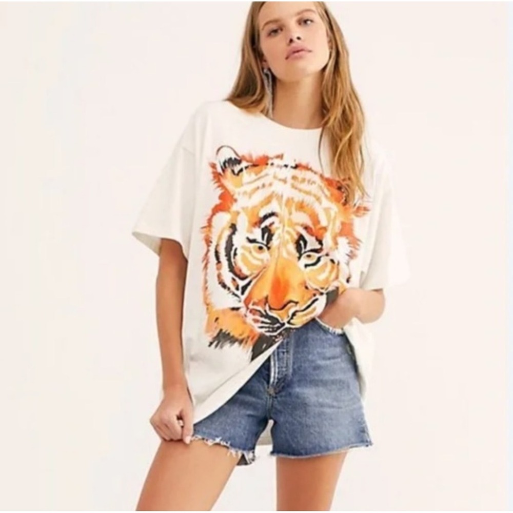 Free People x Wrangler Tiger T-Shirt Small White Novelty Oversized Tee Cat Rare